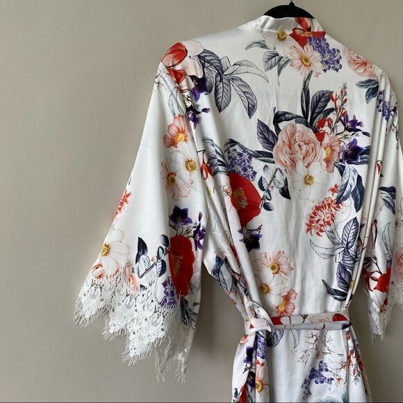 LE Rose-Floral Bridal Lace Trim Robe (M/L) - Picture 6 of 11